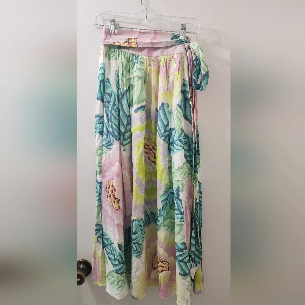New Mara Hoffman Floral Print‎ Women's Skirt, Size 0, Rayon.